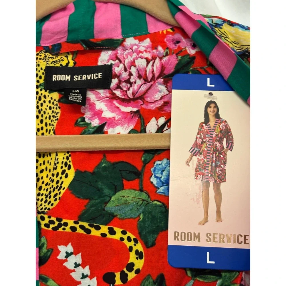 Room Service size Large Floral Animal Print Robe Womens Red Multi